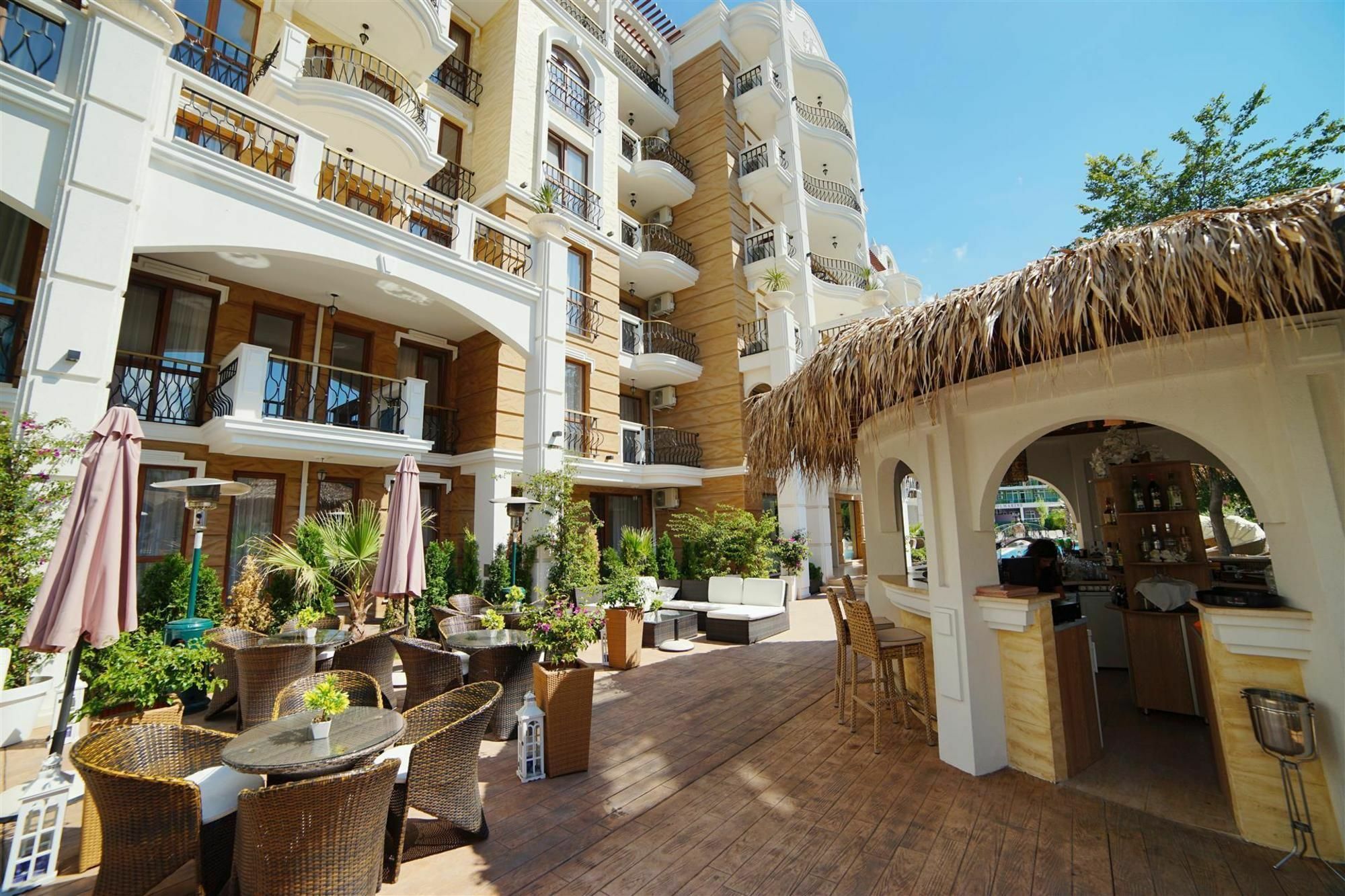 Harmony Suites - Dream Island Sunny Beach Eksteriør billede
